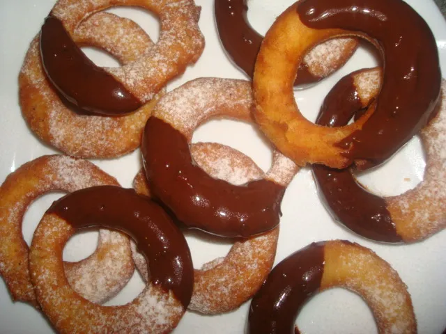Pączki czekoladowo-kokosowe