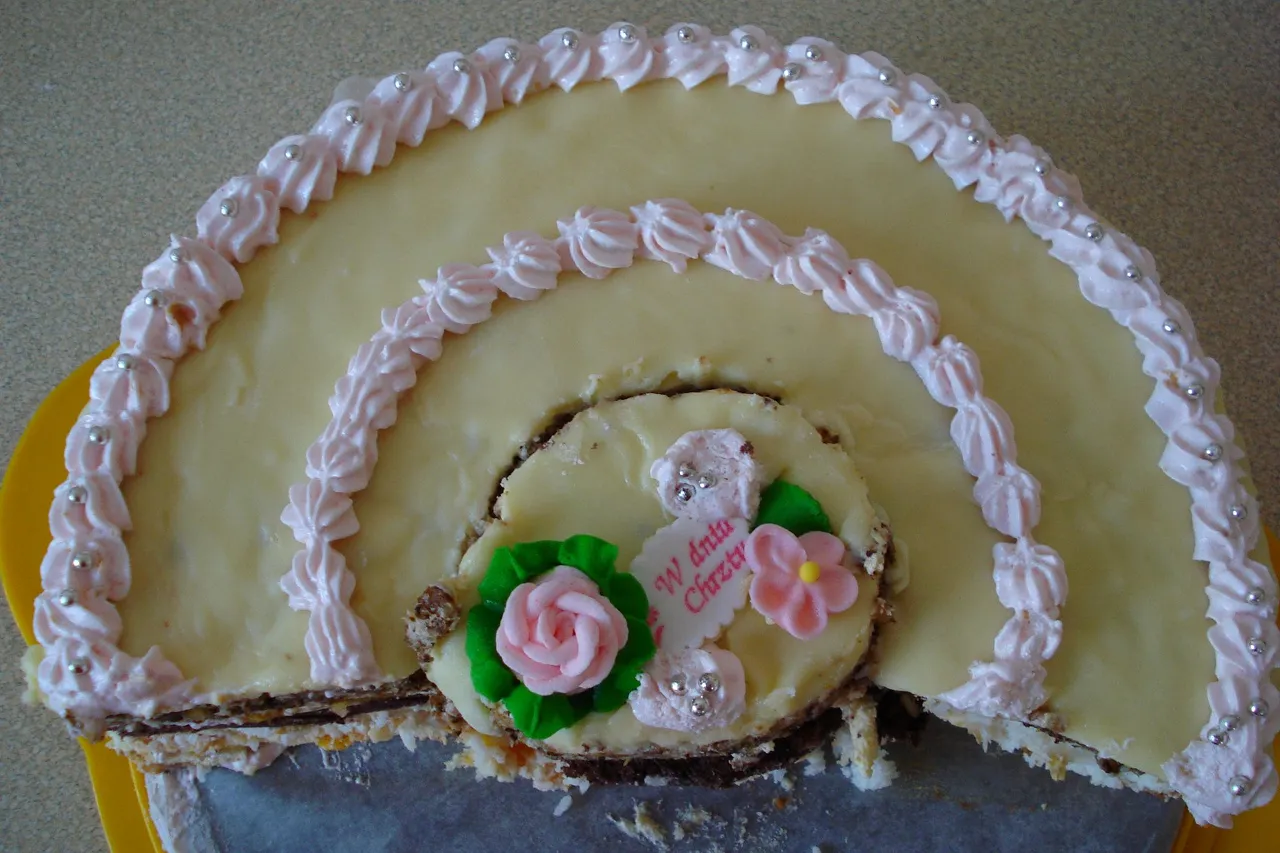 Tort owocowy