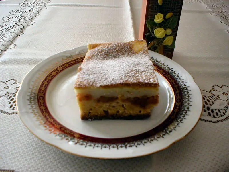 Ciasto budyniowo-jabłkowe