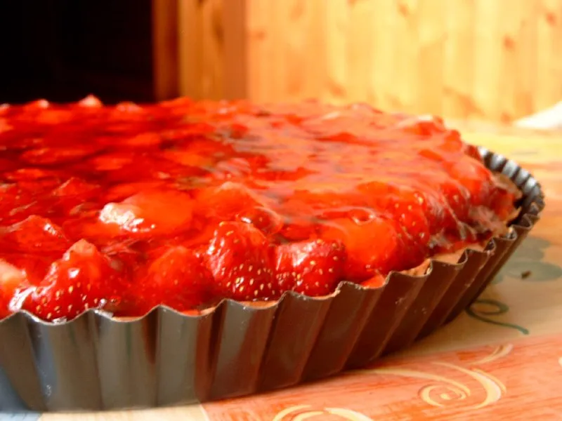 Tarta z truskawkami i galaretką