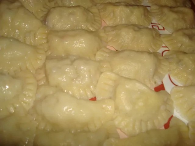 Pierogi z kapustą i pieczarkami