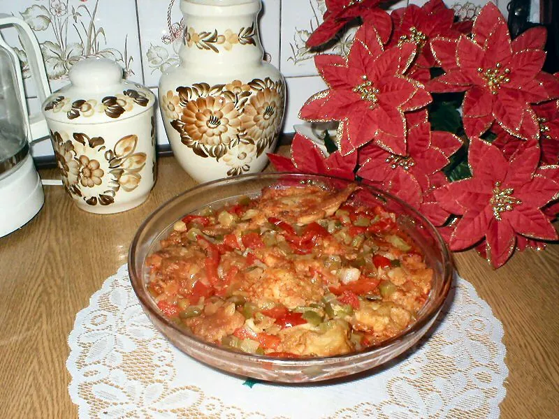 Śledzie w papryce i ogórku