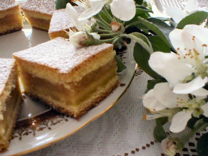 Pulchna szarlotka
