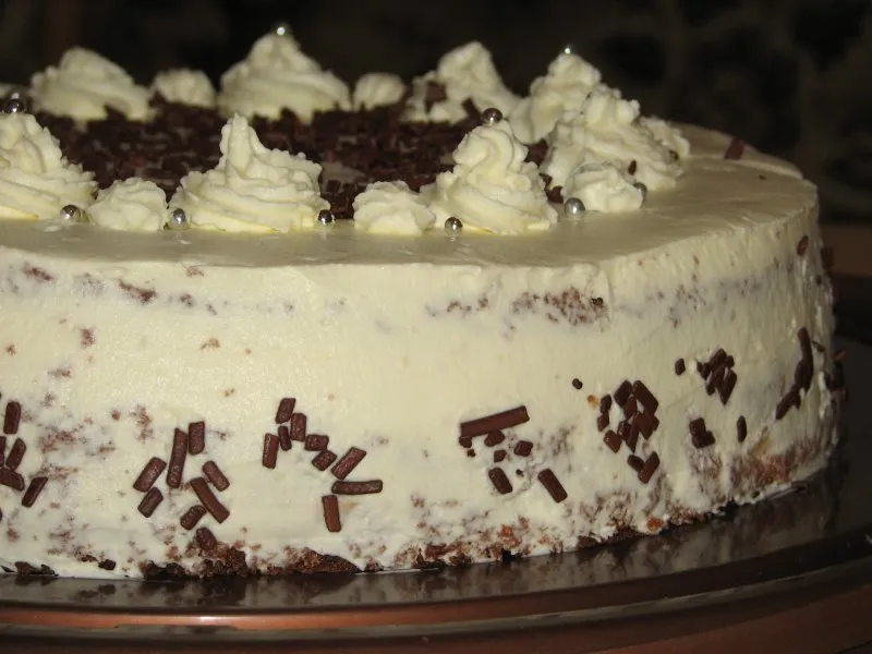 Tort z masą toffi i serkiem mascarpone