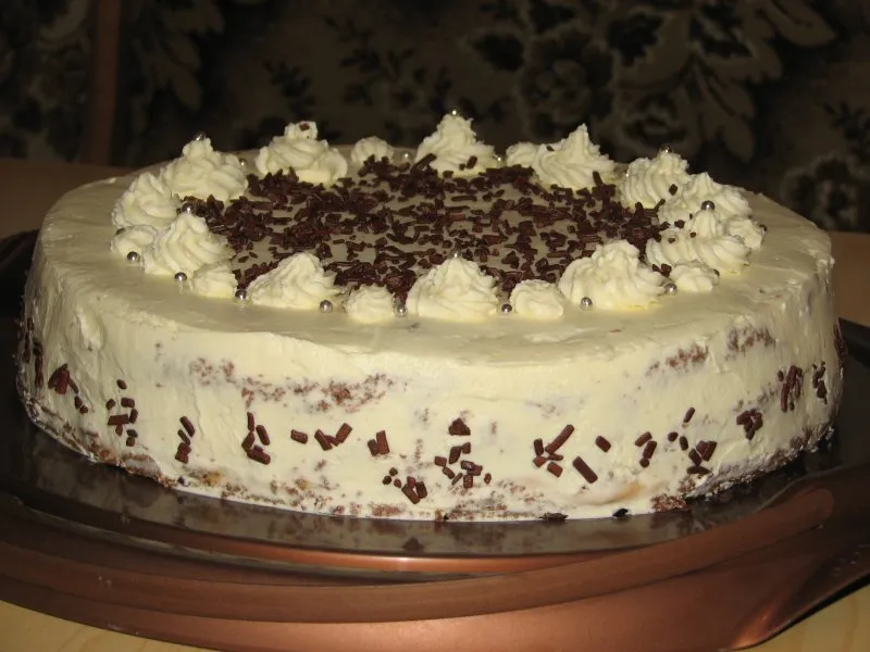 Tort z masą toffi i serkiem mascarpone