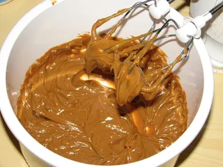 Tort z masą toffi i serkiem mascarpone - 5