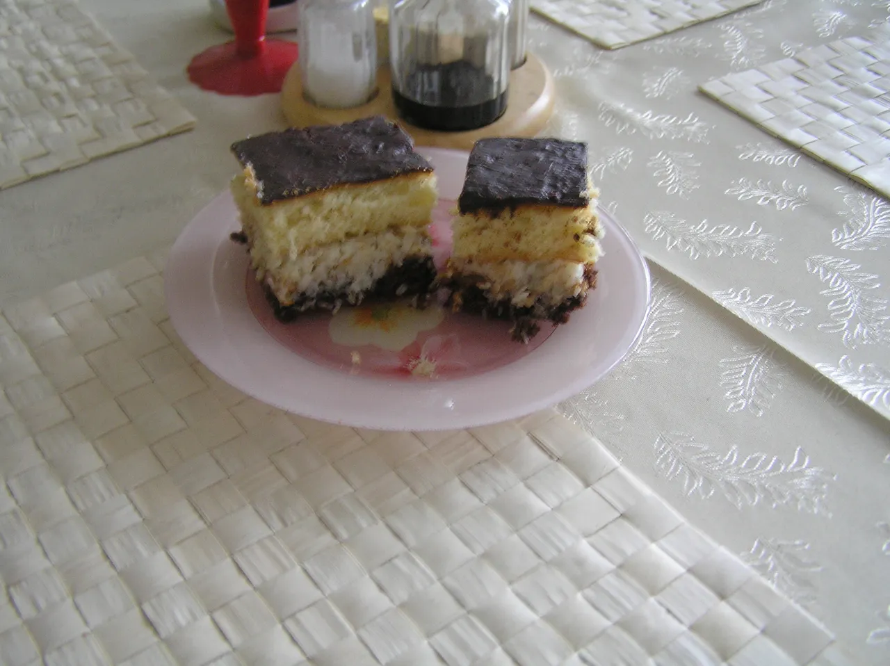 Ciasto biszkoptowe z masą kokosową