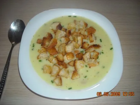 Zupa z serków topionych