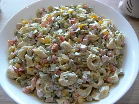 Sałatka z pierożkami tortellini