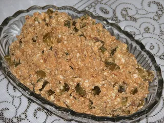 Sałatka rybna bez majonezu - 2