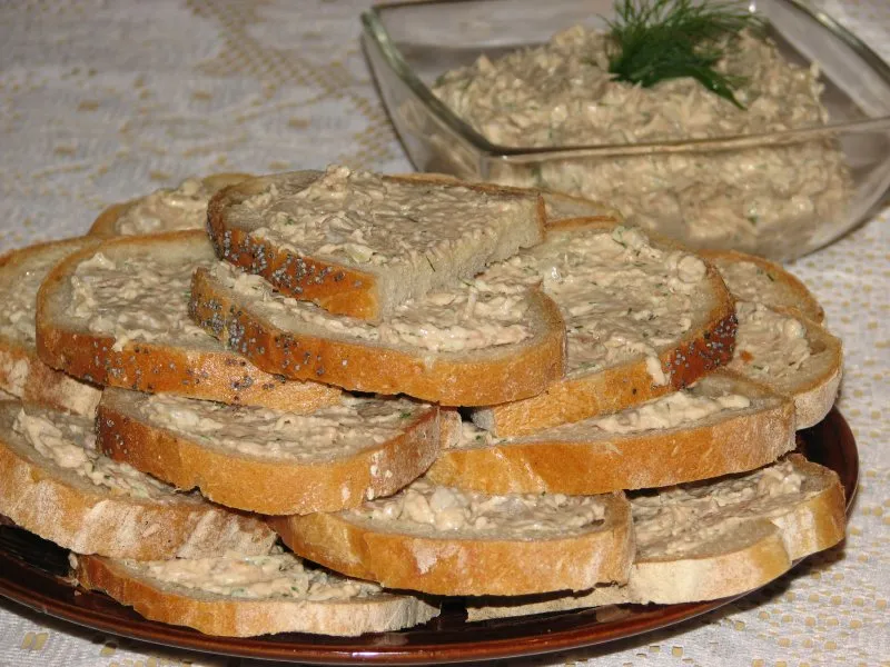 Pasta tuńczykowo-koperkowa