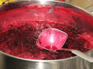 Dżem wiśniowy z wiórkami kokosowymi - 10