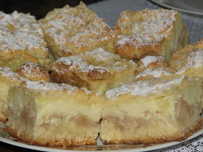 Szarlotka z budyniową masą