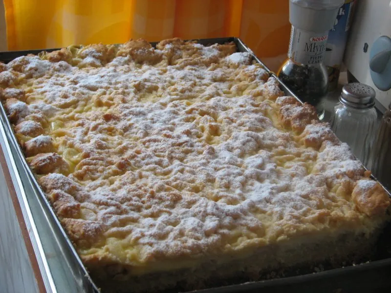 Szarlotka z budyniową masą