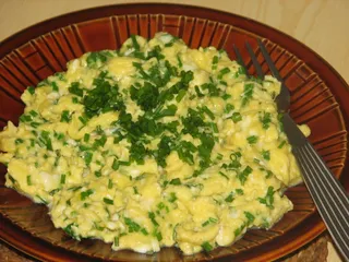 Jajecznica ze szczypiorkiem - 2