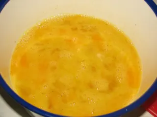 Jajecznica ze szczypiorkiem - 4