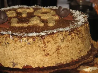 Tort orzechowo-kawowy z nutką miodu - 2
