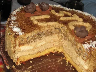 Tort orzechowo-kawowy z nutką miodu - 3