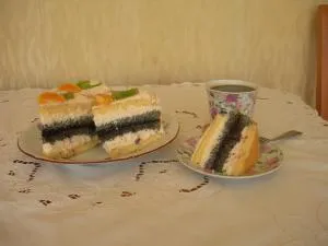 Tort śmietankowo - makowy