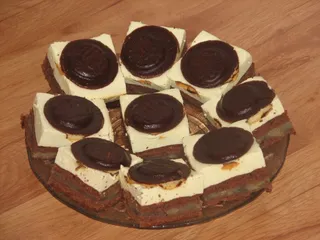 Delikatne śmietankowe ciasto z masą gruszkową - 1