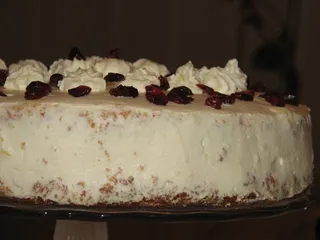 Tort żurawinowy z masą śmietankową - 3