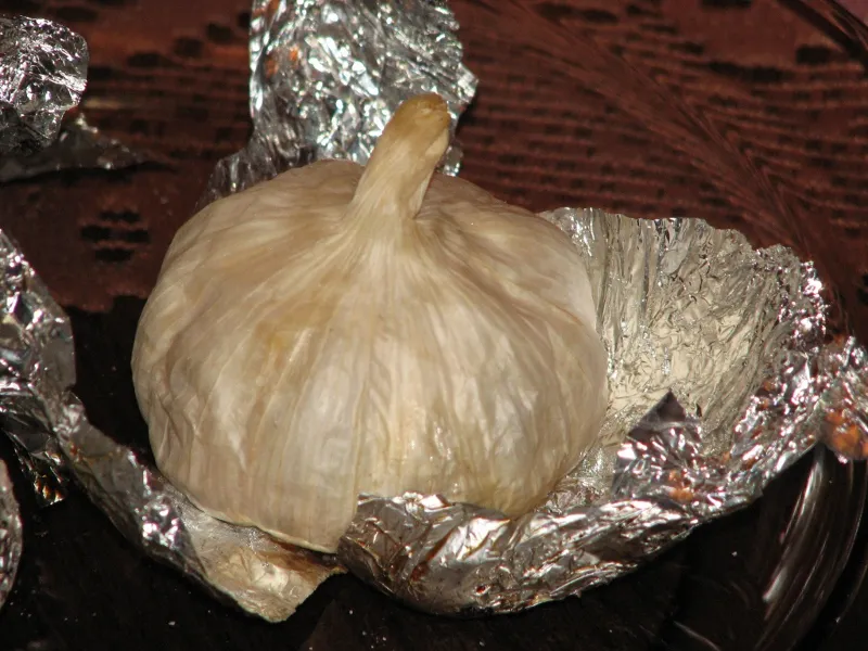 Grillowany czosnek
