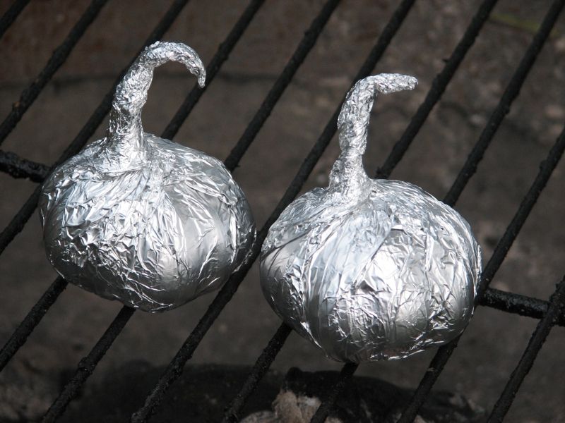 Grillowany czosnek