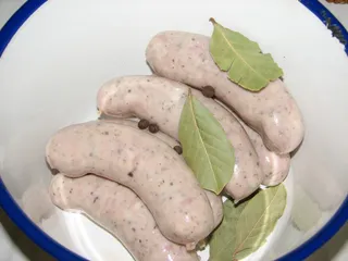 Zaparzona biała kiełbasa z grilla - 5