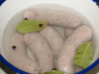 Zaparzona biała kiełbasa z grilla - 6