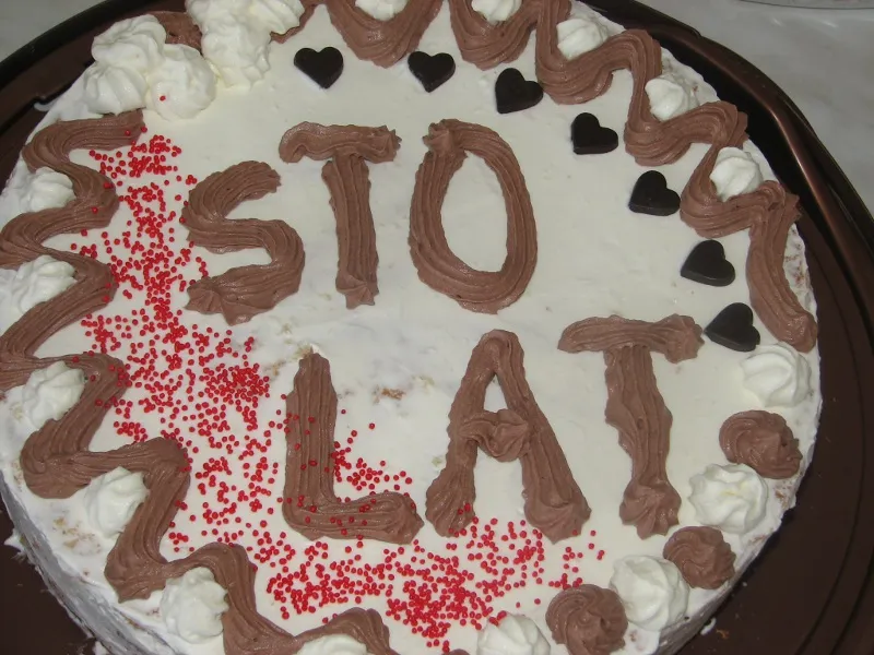 Śmietankowy tort z masą Nutellą