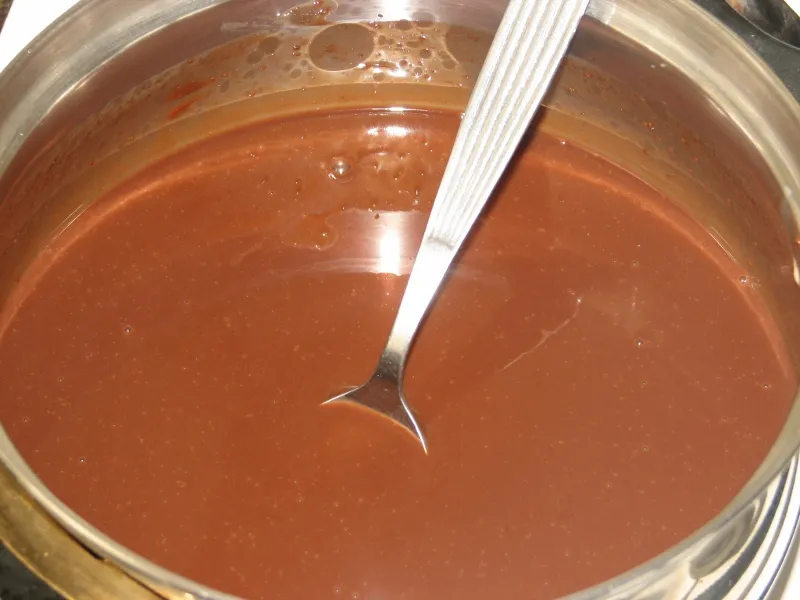 Śmietankowy tort z masą Nutellą