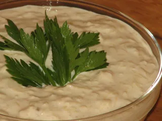 Dip serowo-czosnkowy - 2