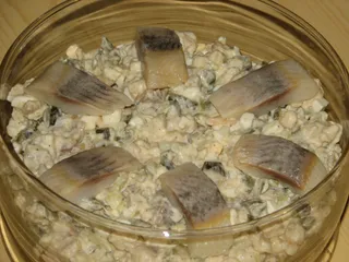 Kaszubska sałatka śledziowa - 2