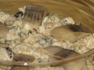 Kaszubska sałatka śledziowa - 11