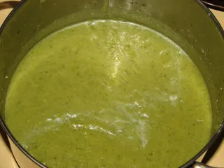Pulpeciki mięsno-brokułowe w zielonym sosie - 16