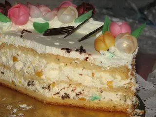 Tort śmietankowy z brzoskwiniami - 1