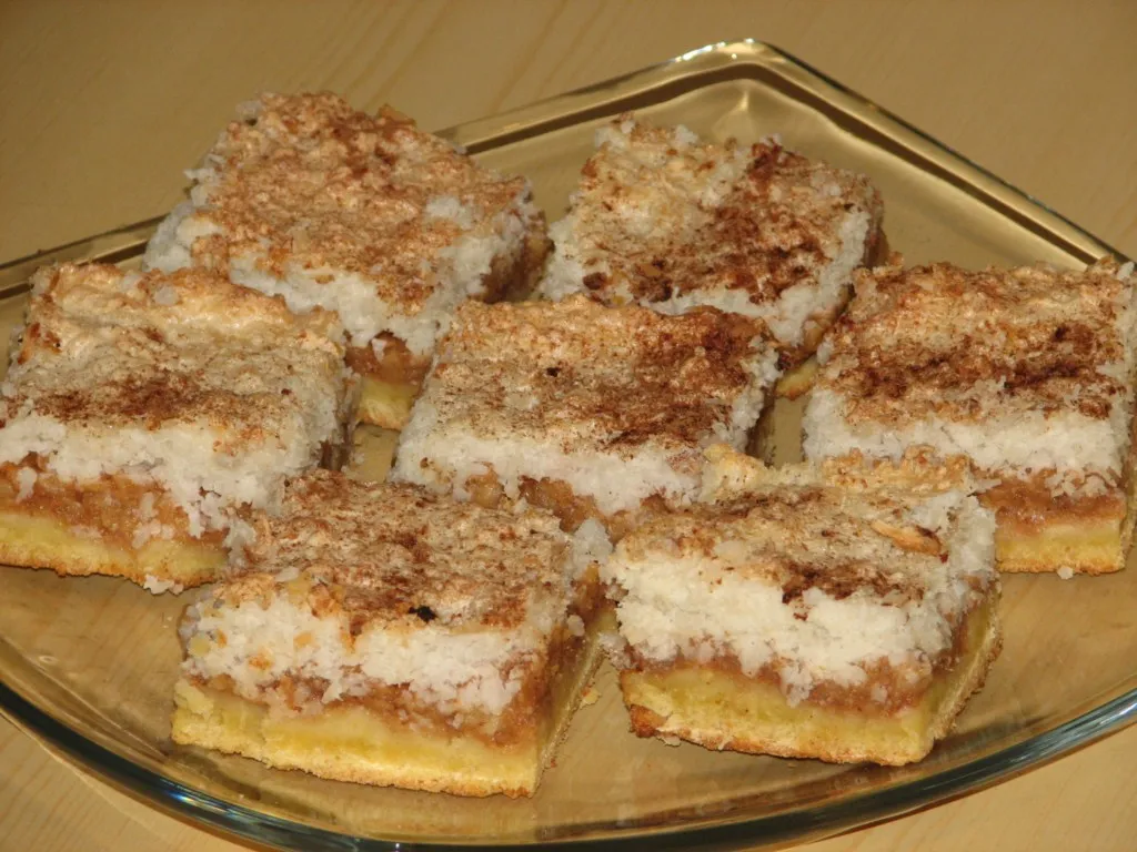 Kokosowa szarlotka