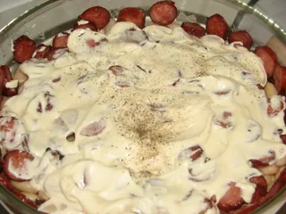Makaronowa sałatka z kiełbaską i białą fasolką - 13