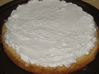Tort śmietankowo-czekoladowy z chałwą - 9
