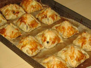 Jajka z pieczarkami w cieście francuskim - 18