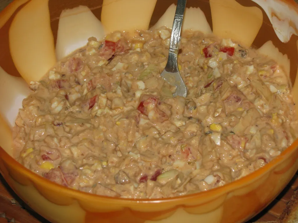 Śledziowa sałatka śniadaniowa