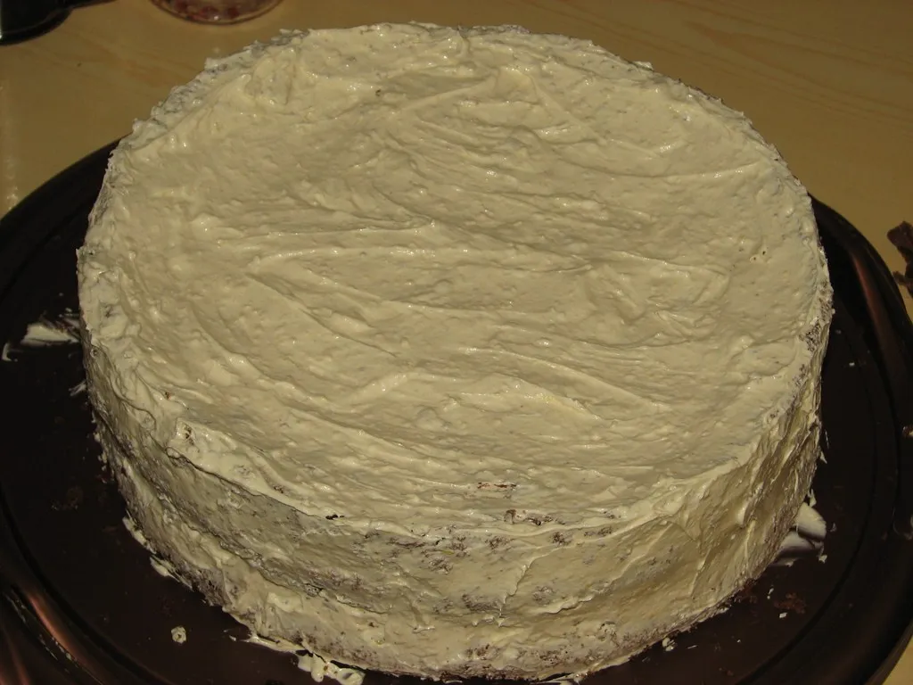 Tort kakaowy z masą chałwową