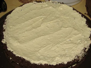 Tort kakaowy z masą chałwową - 10