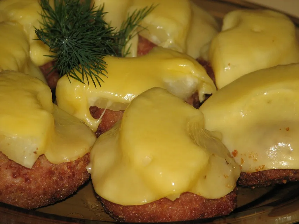 Kotlety mielone w słodkiej pelerynie