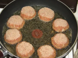 Kotlety mielone w słodkiej pelerynie - 8