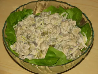 Śledziowo-pieczarkowa sałatka na Wielkanoc - 10