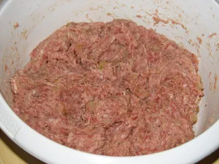 Dietetyczny klops z jajkiem - 9