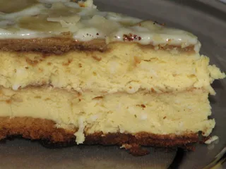 Kokosowo-kawowy sernik w białej polewie - 1