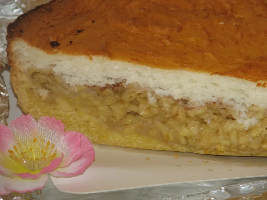 Krucha szarlotka z kokosową masą
