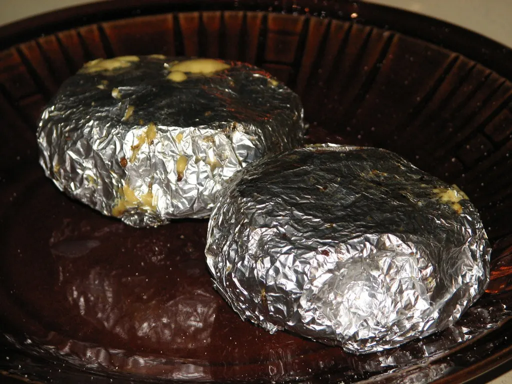 Musztardowy camembert z grilla